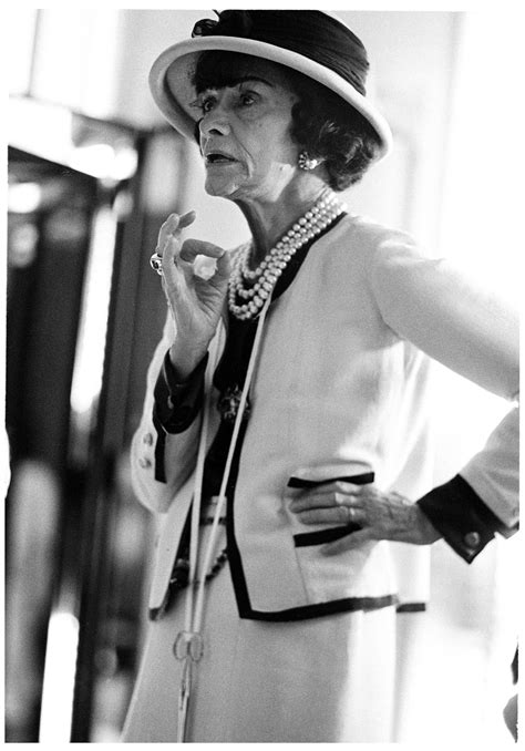 giacca chanel storia|La storia della giacca di Gabrielle Chane.